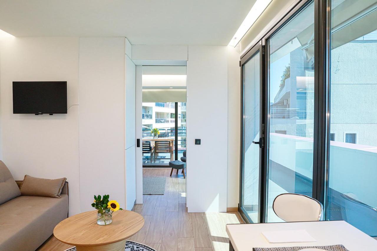 The First Key Luxury & Small Apartment In The Center Of Xanthi Bagian luar foto